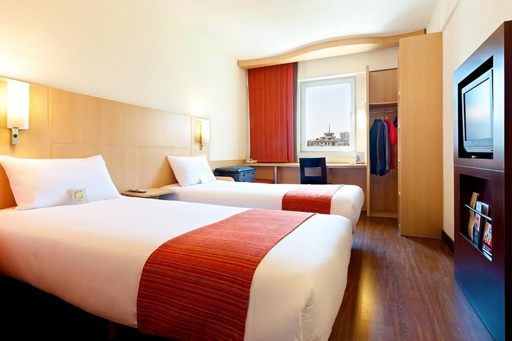Ibis Chuzhou 1912 Hotel Exterior photo